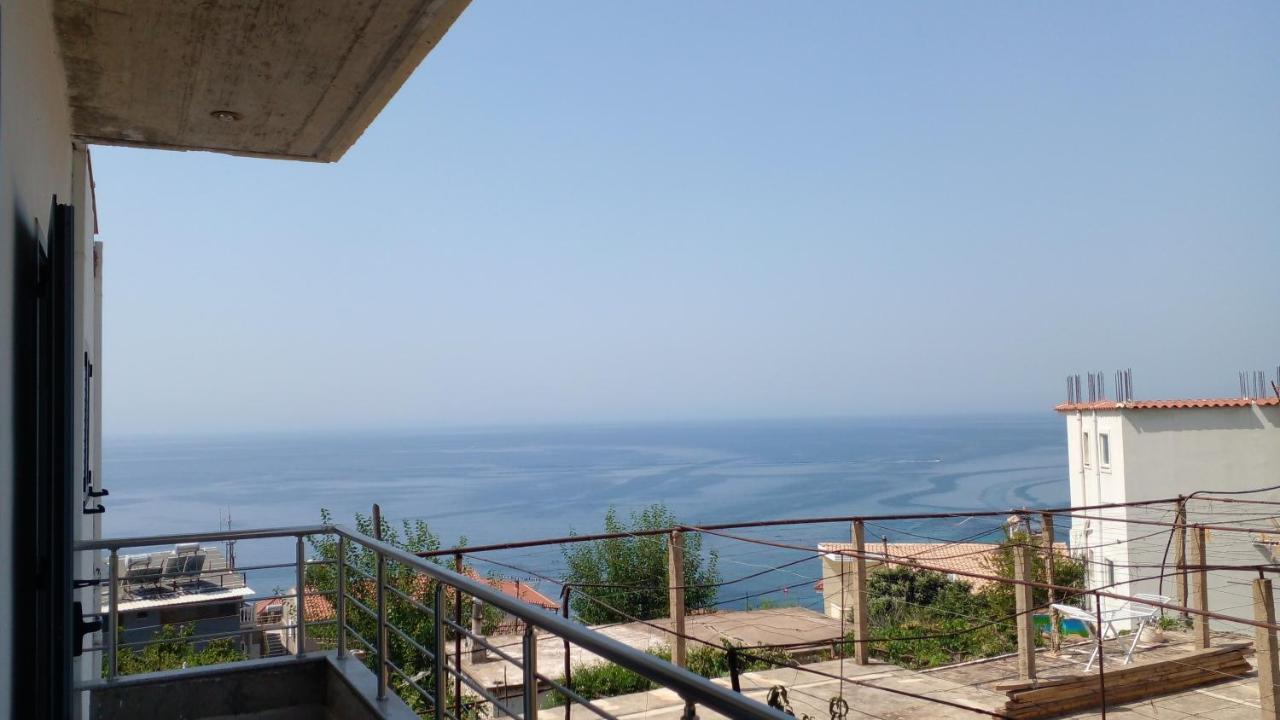 Tasos Rooms Himare Eksteriør bilde