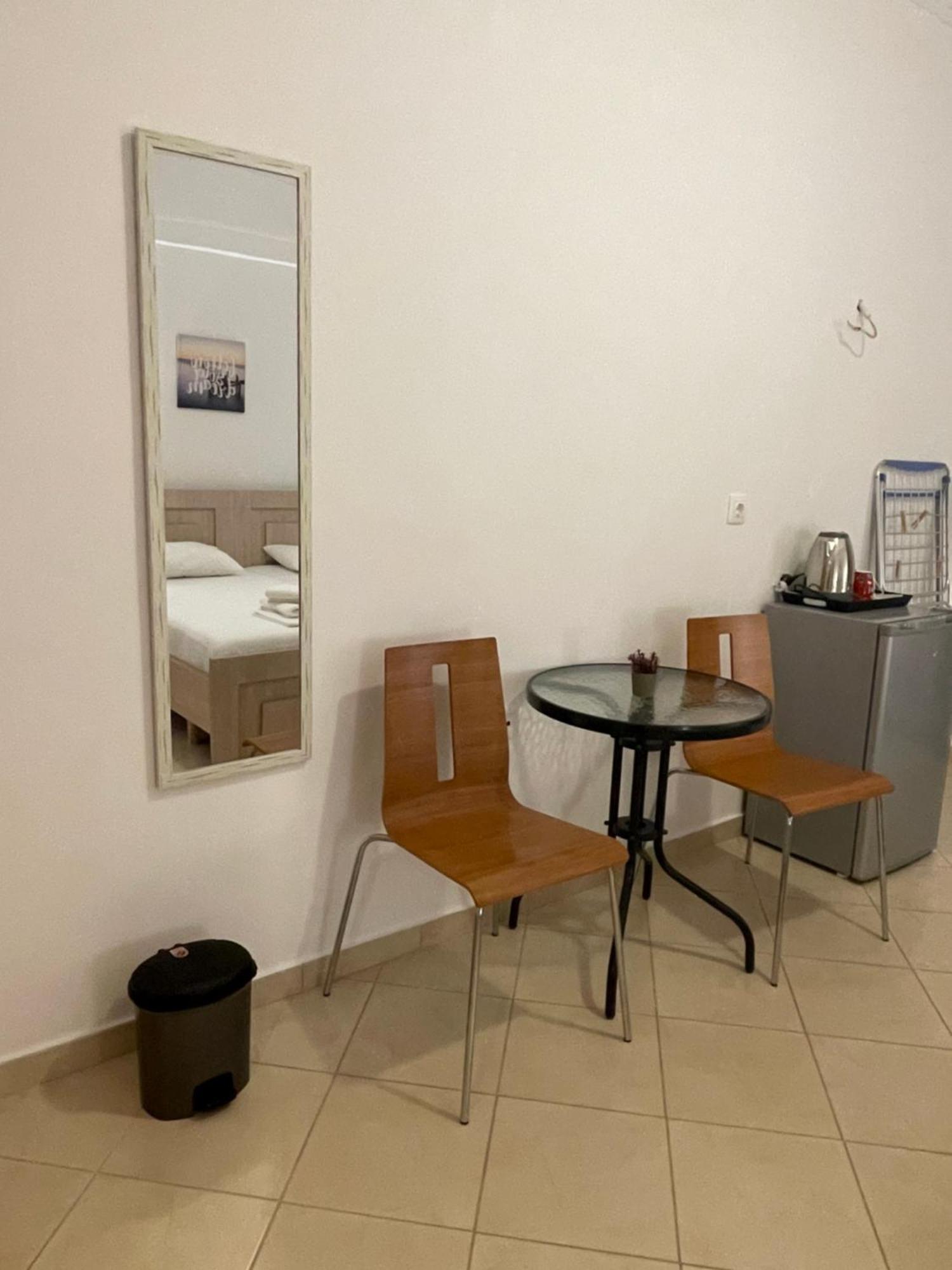 Tasos Rooms Himare Eksteriør bilde