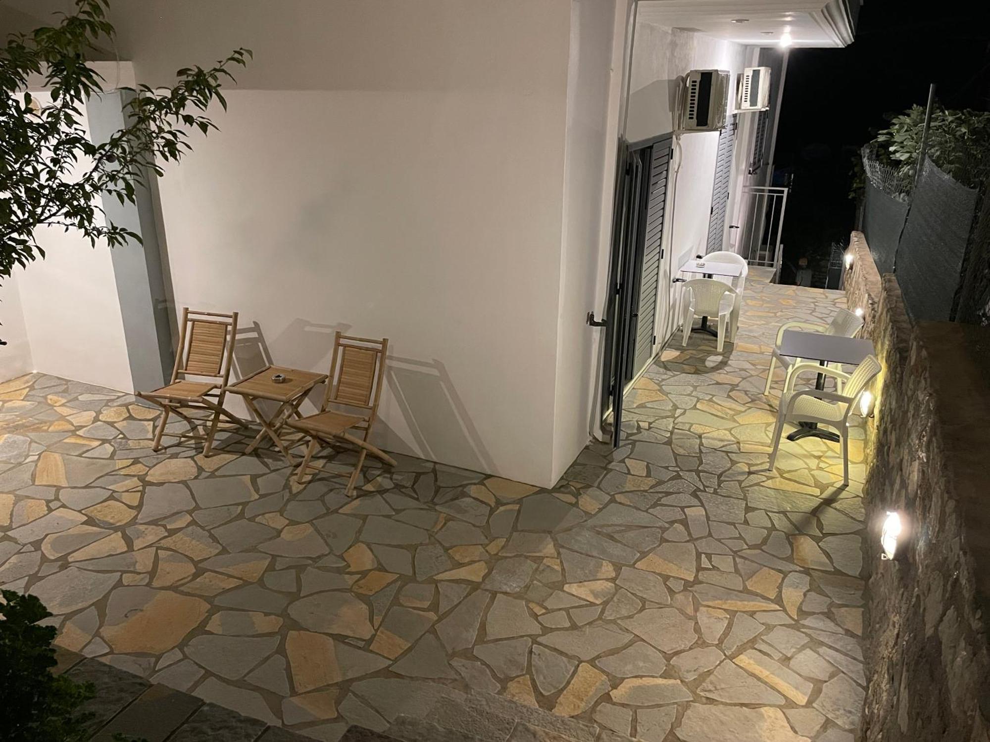 Tasos Rooms Himare Eksteriør bilde