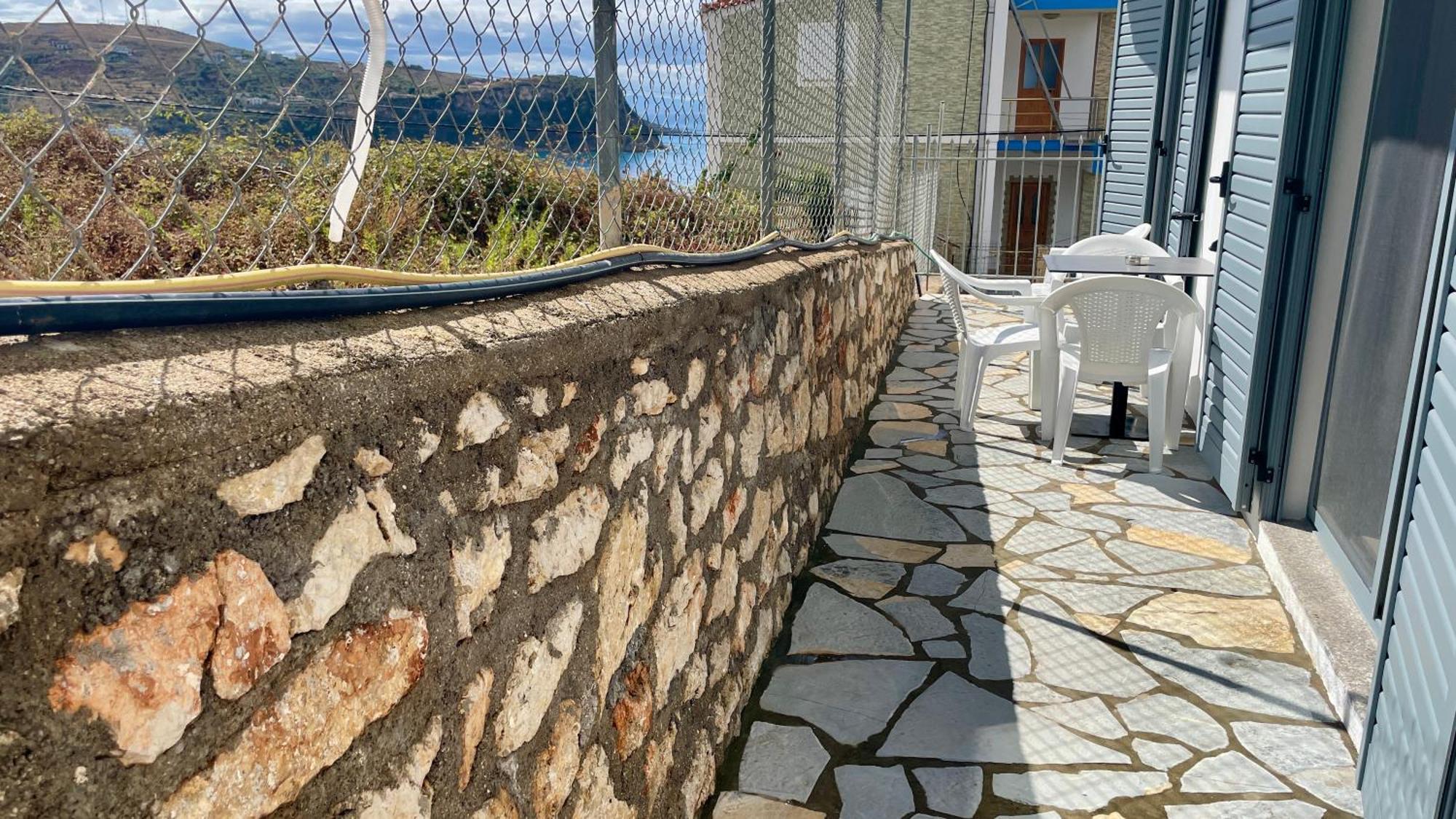 Tasos Rooms Himare Eksteriør bilde